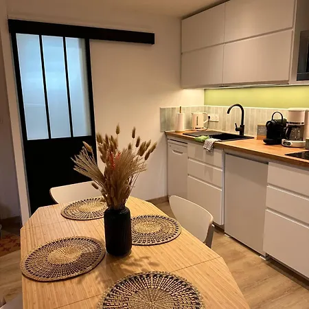 Apartment Les Meubles De Luchon - L'echappee Verte - Centre Luchon, Calme, Wifi Bagneres-de-Luchon