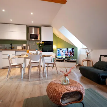 Апартаменты Les Meubles De Luchon - L'echappee Verte - Centre Luchon, Calme, Wifi *